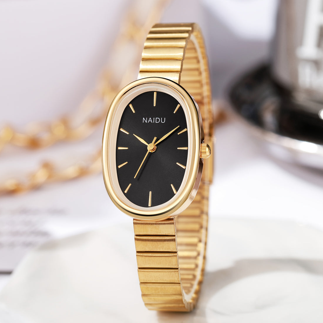 Women's Minimalist Oval Dial Fashion Quartz Watch